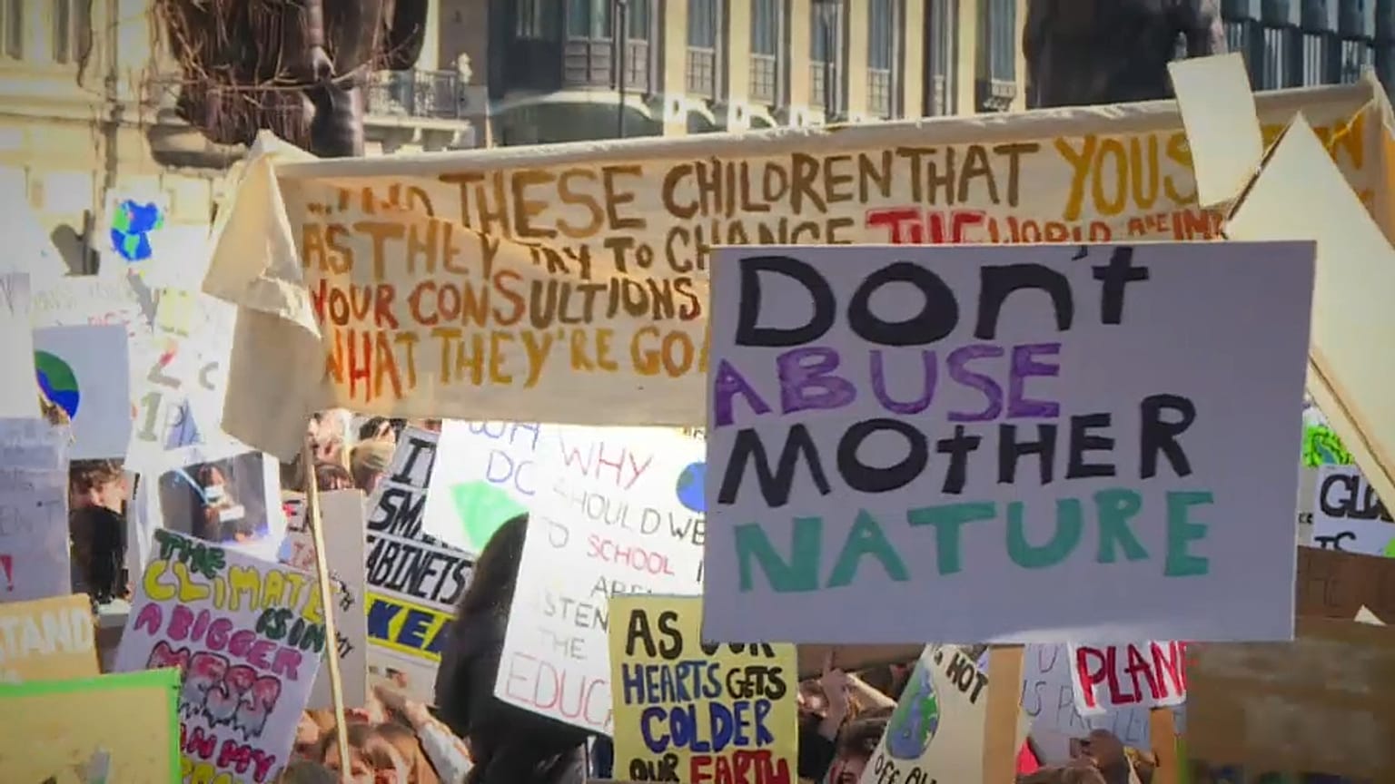 "Fridays for Future": la protesta "climatica" degli studenti è globale