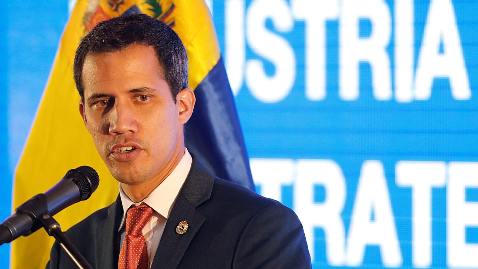 Mike Pence: AB Juan Guaido'yu Venezuela'nın meşru lideri olarak tanımalı