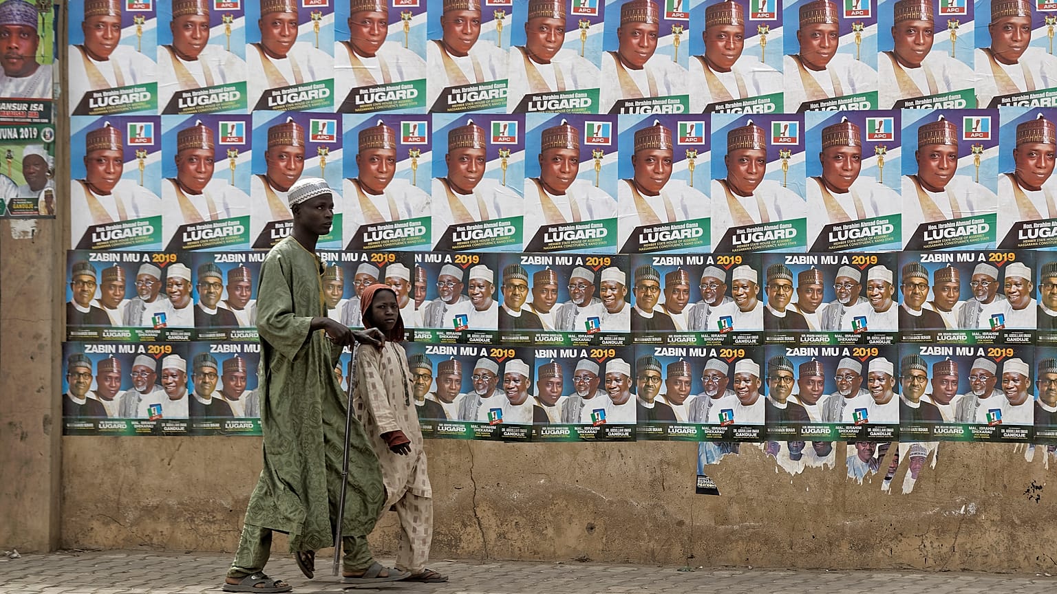 Nijerya'da devlet başkanlığı seçimleri ertelendi, güvenlik endişesi arttı