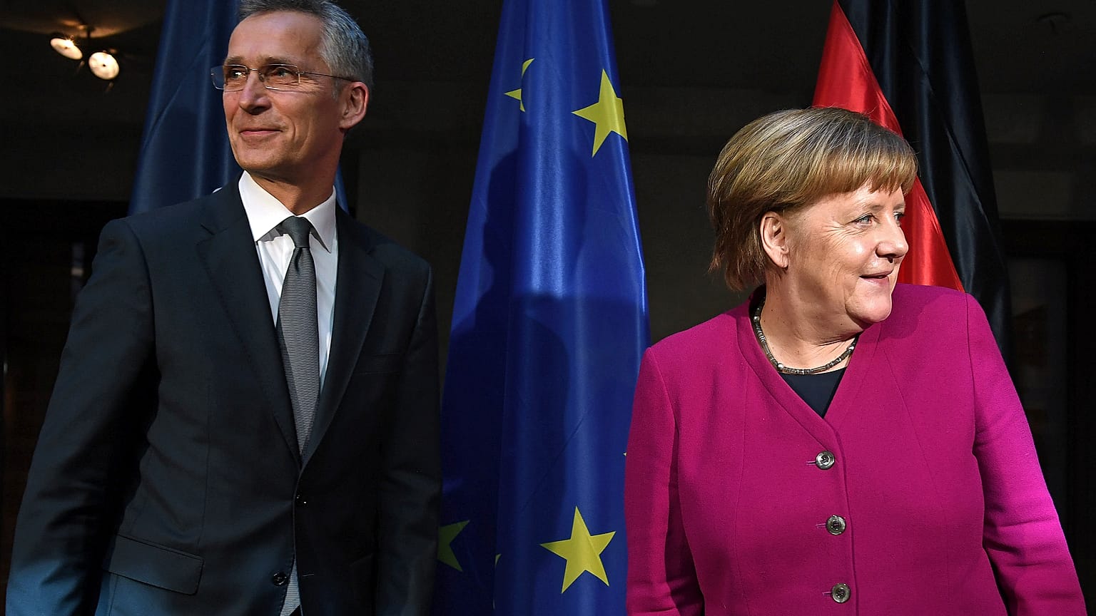 Merkel recusa pressão dos EUA sobre o Irão