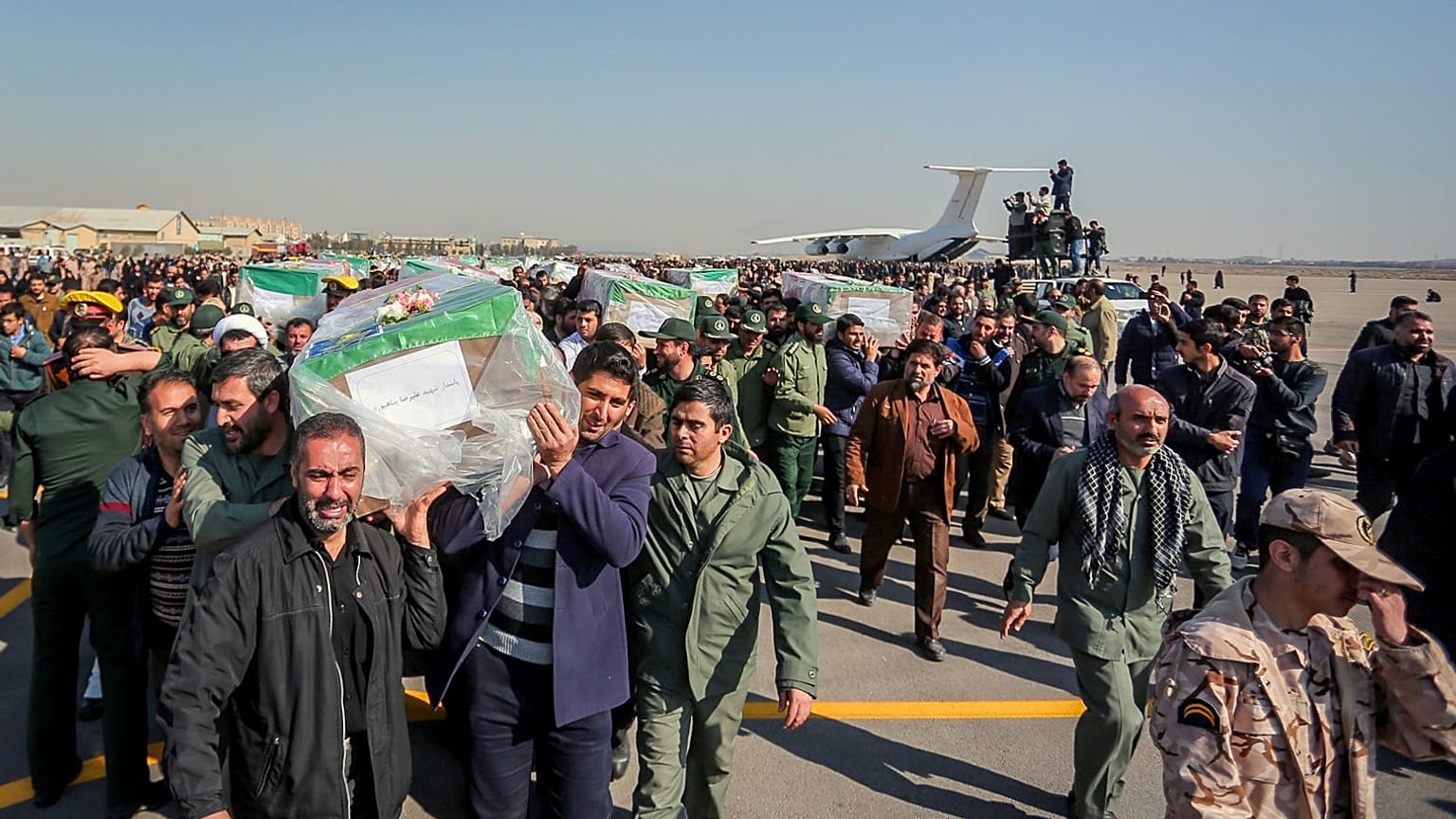 İran, 27 askerin öldüğü saldırının ardından Pakistan büyükelçisini bakanlığa çağırdı
