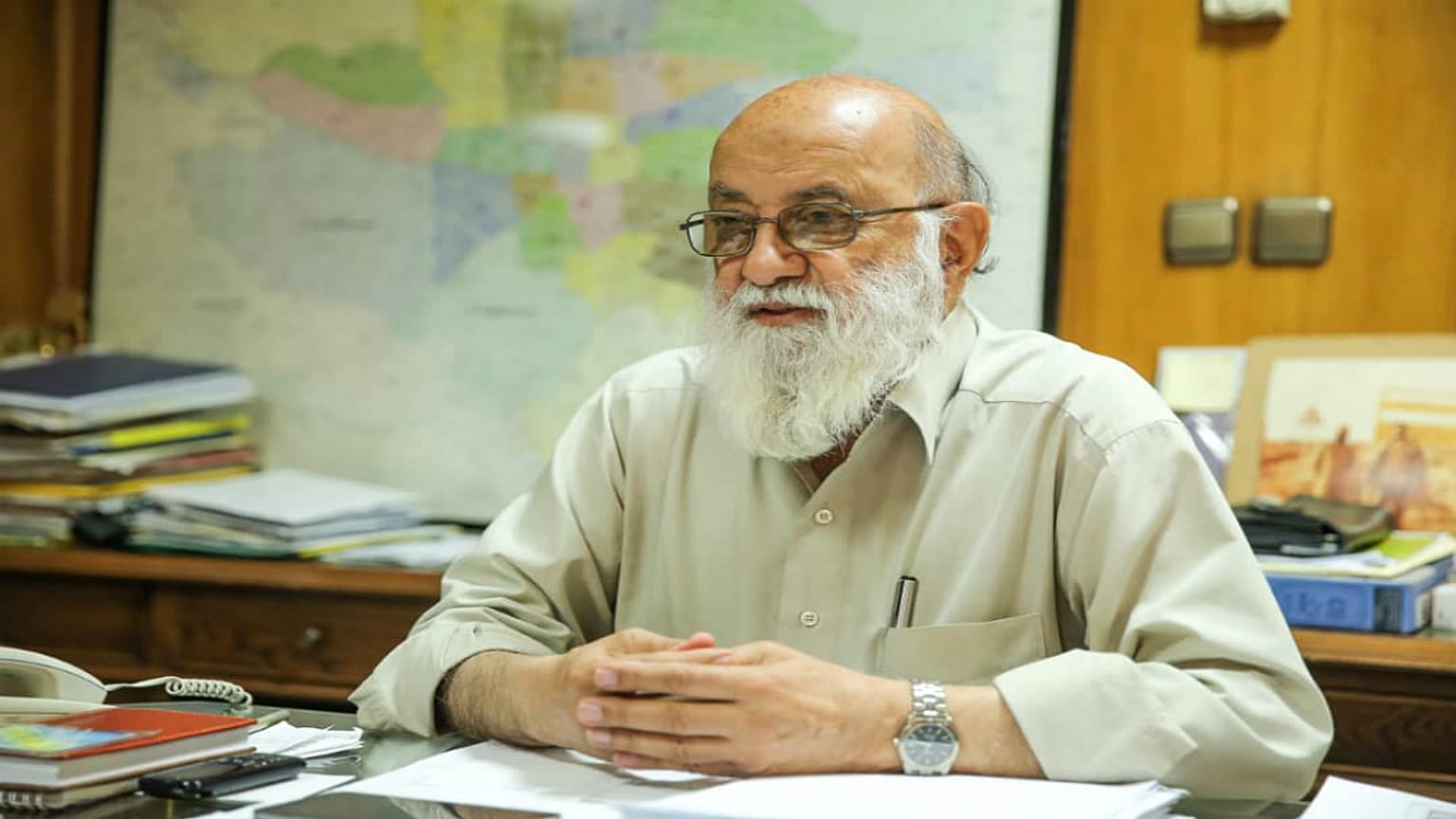 چهل سالگی انقلاب؛ بیانیه رهبر ایران در گفت‌وگو با مهدی چمران