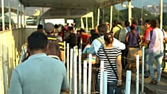 Miles de venezolanos cruzan cada día a Colombia en busca de servicios médicos
