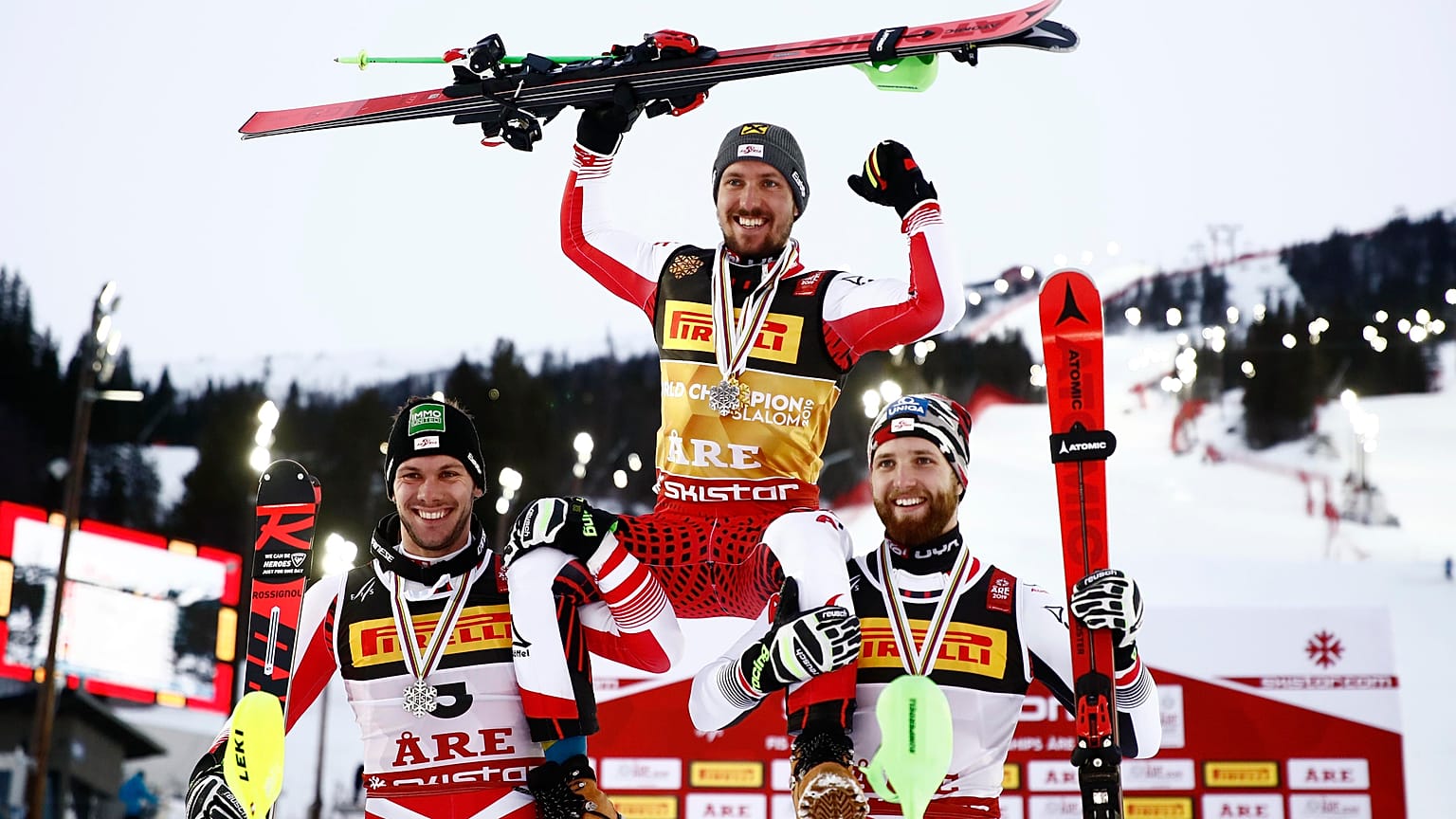  Hirscher revalida el título de campeón del mundo de eslalon