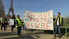 "Жёлтым жилетам" исполнилось 3 месяца