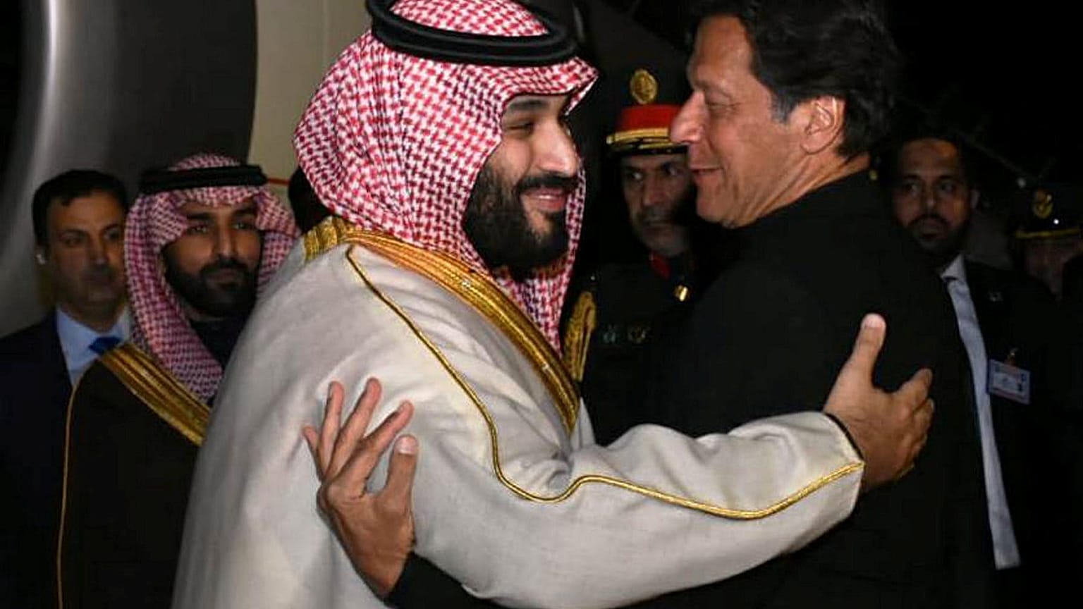 Bin Salman anuncia investimento de 20 mil milhões no Paquistão