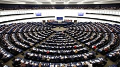 Előretörhetnek az euroszkeptikusok az első mandátumbecslés szerint