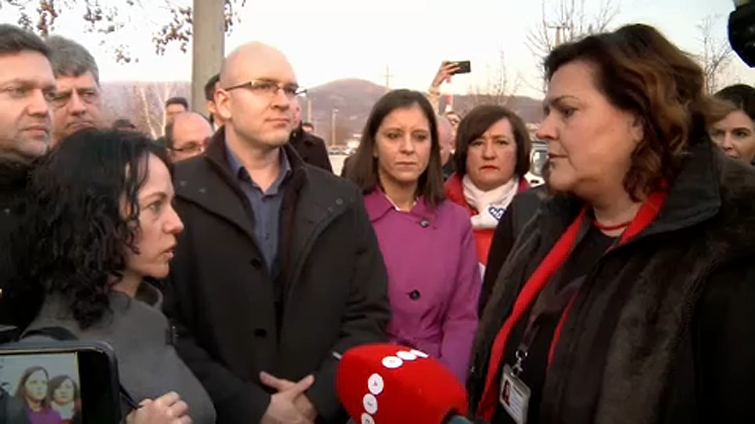 Ellenzéki képviselők a Suzukinál