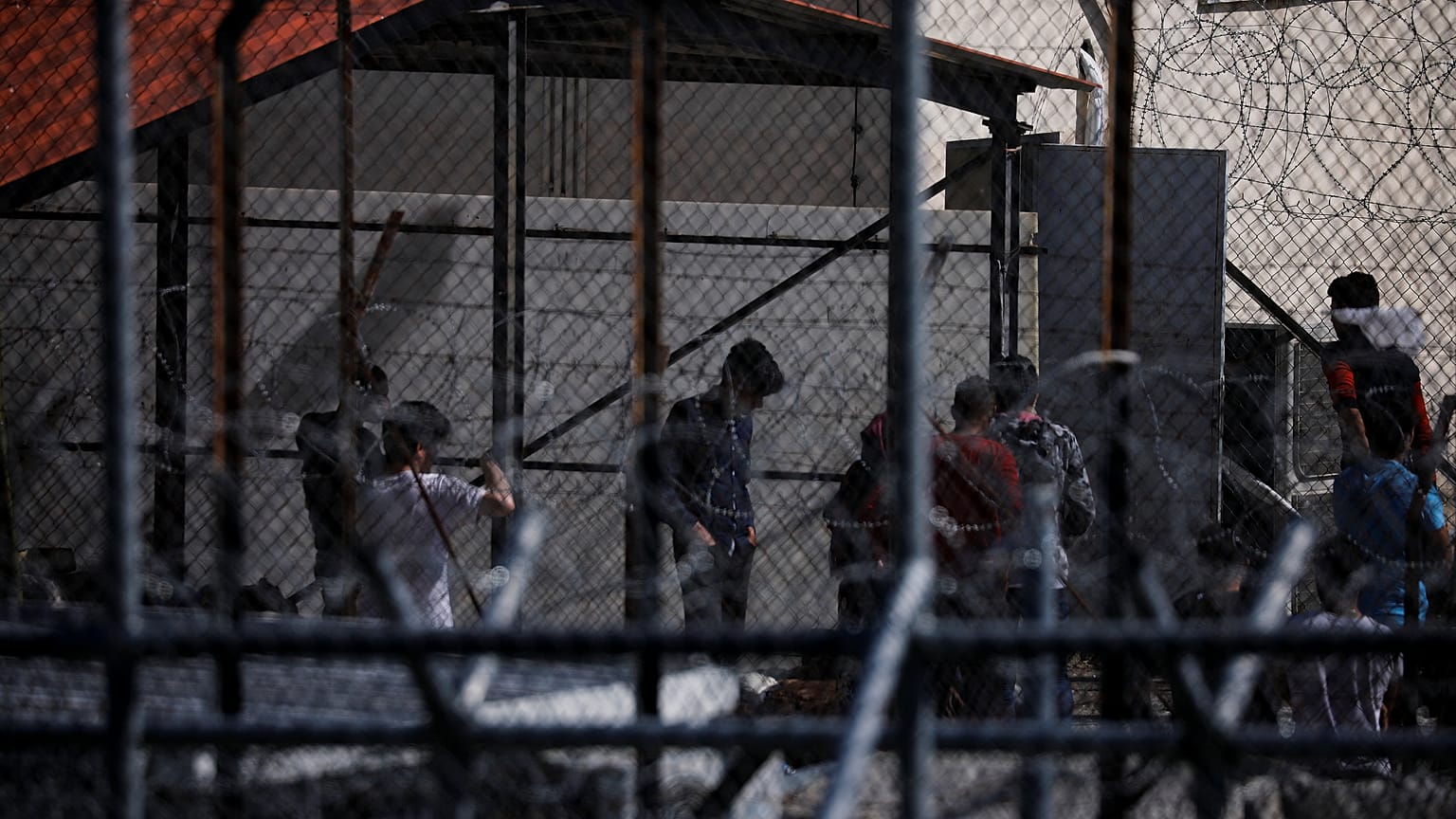 Κακομεταχείρηση και κακές συνθήκες για τους κρατούμενους μετανάστες στην Ελλάδα