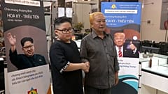 Frisörsalon stylt Trump und Kim Doppelgänger