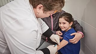 Rahim ağzı kanseri HPV aşısı ile tarihe karışacak: Aşı olmayan 15 milyon kadının ölüm riski var