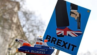 İngiltere'de Brexit yine istifa getirdi: 3 milletvekili Muhafazakar Parti ile yollarını ayırdı