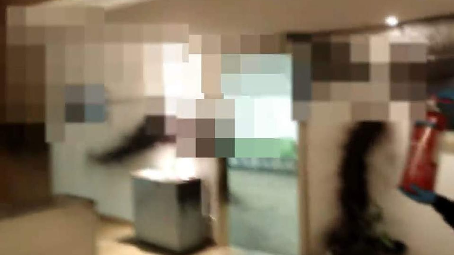 Εισβολή «Ρουβίκωνα» στην πρεσβεία της Βραζιλίας στην Αθήνα
