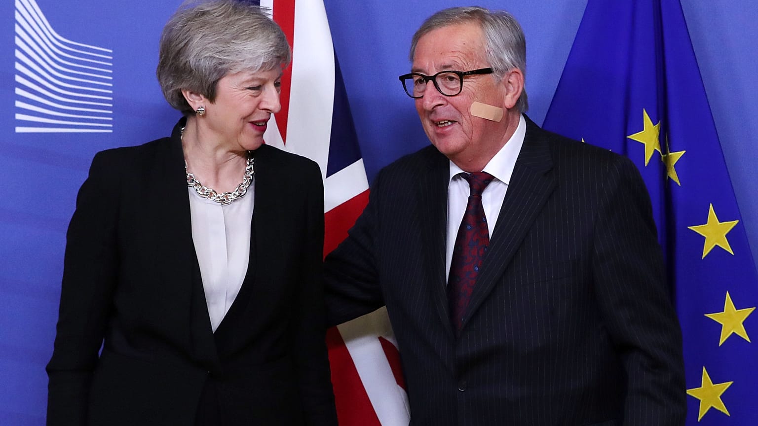 Theresa May em Bruxelas sem novidades 