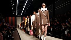 Karl Lagerfeld utolsó kollekcióját mutatta be a Fendi Milánóban 