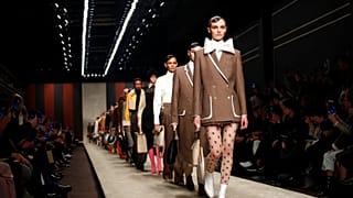 Karl Lagerfeld utolsó kollekcióját mutatta be a Fendi Milánóban 