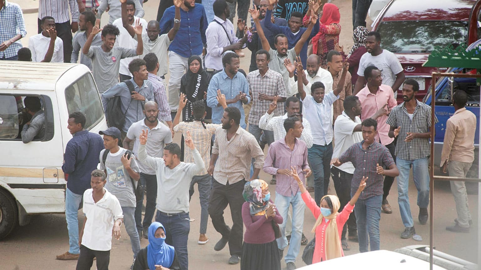 چهار ماه اعتراض در سودان؛ سرنوشت عمر البشیر 