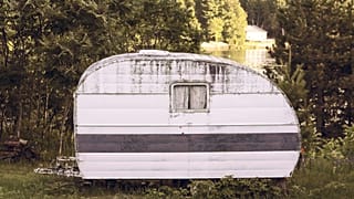 Polizei sucht nach verschwundenen Beweismitteln im Fall von Kindesmissbrauch auf Campingplatz