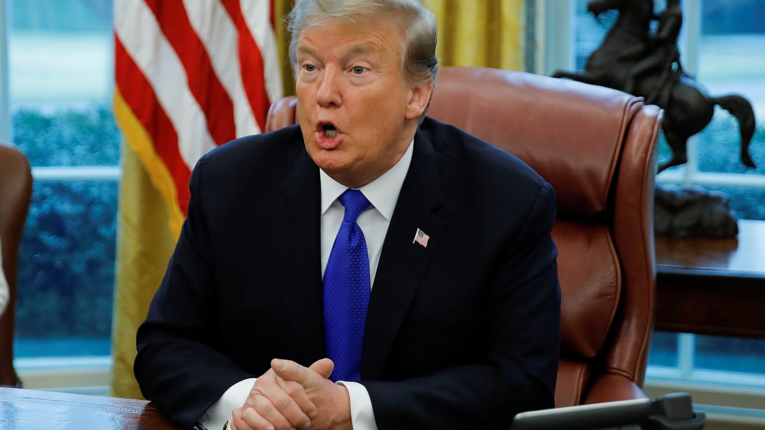 Oscar'a bir gün kala Donald Trump 'yılın en kötü oyuncusu' seçildi