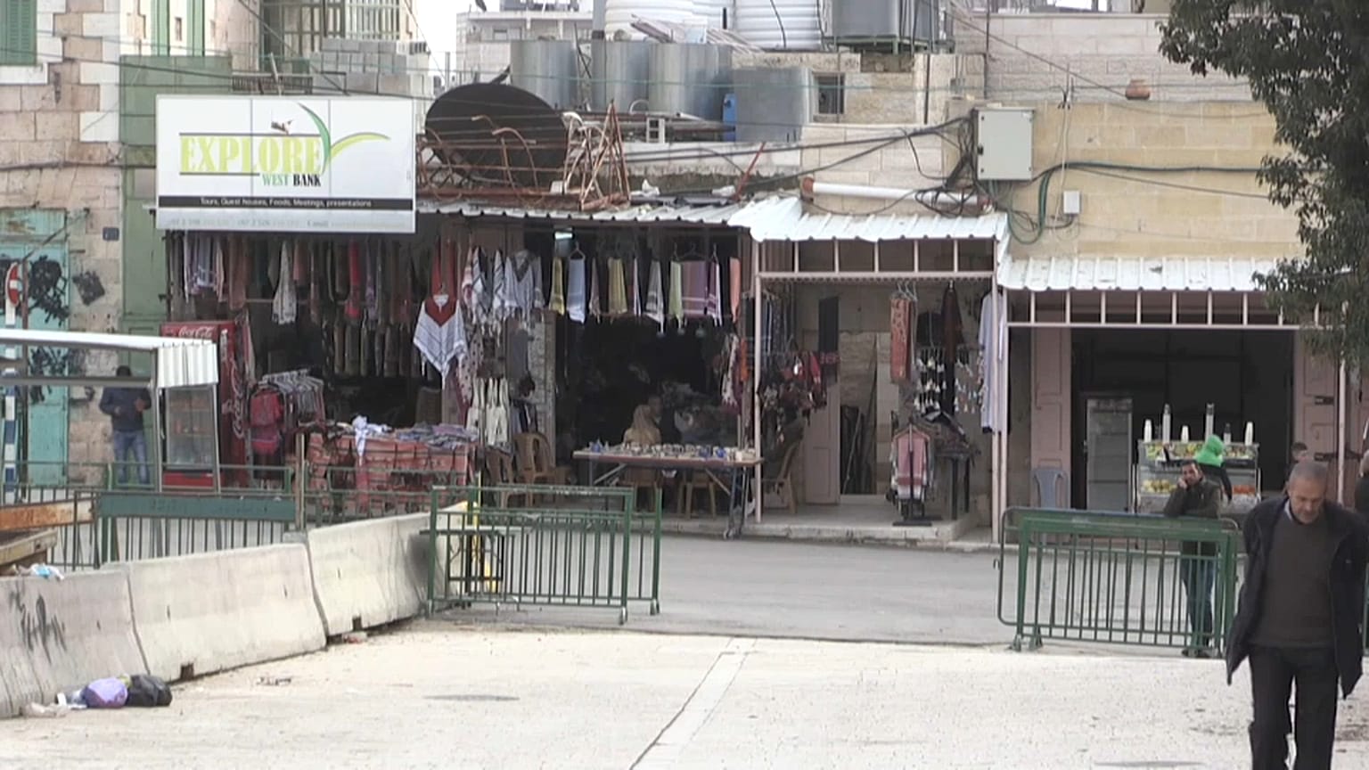 فلسطيني يرفض 100 مليون دولار  مقدمة من إسرائيل لشراء بيته