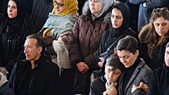 مئات الكنديين يشيعون جثامين سبعة أطفال سوريين قضوا في حريق في هاليفاكس