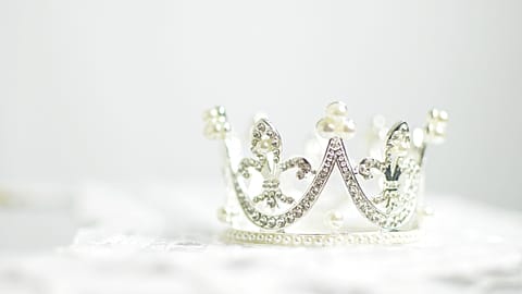 Krone statt Pistole: Eine Polizistin ist die neue Miss Germany