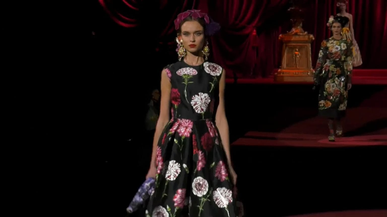 Dolce & Gabbana sfilano a Milano