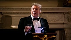 Trump'tan ticaret savaşında yumuşama sinyali: Kayda değer ilerlemeler var, ek vergileri erteliyorum