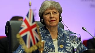 Biliárd fél tízkor: kipróbálta magát a brit kormányfő