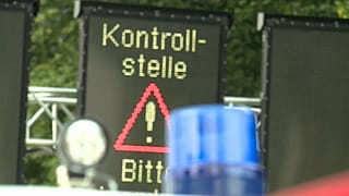 Több százan akadtak fönn a német határellenőrzéseken