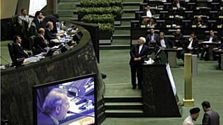 نامه نمایندگان به روحانی برای رد استعفای ظریف