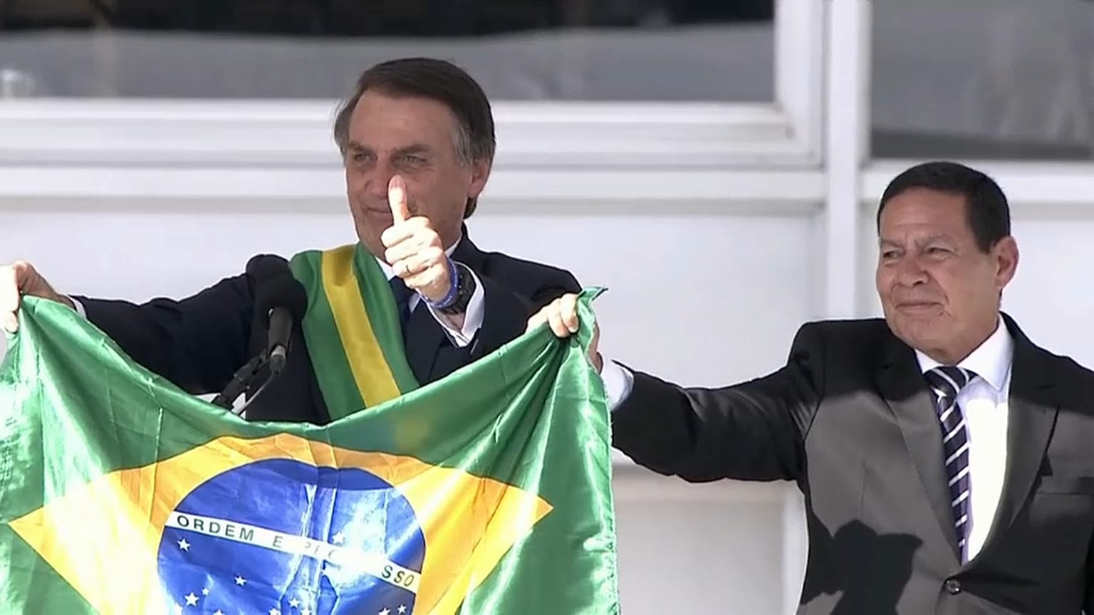 A brazil iskoláknak filmezni kell a diákokat
