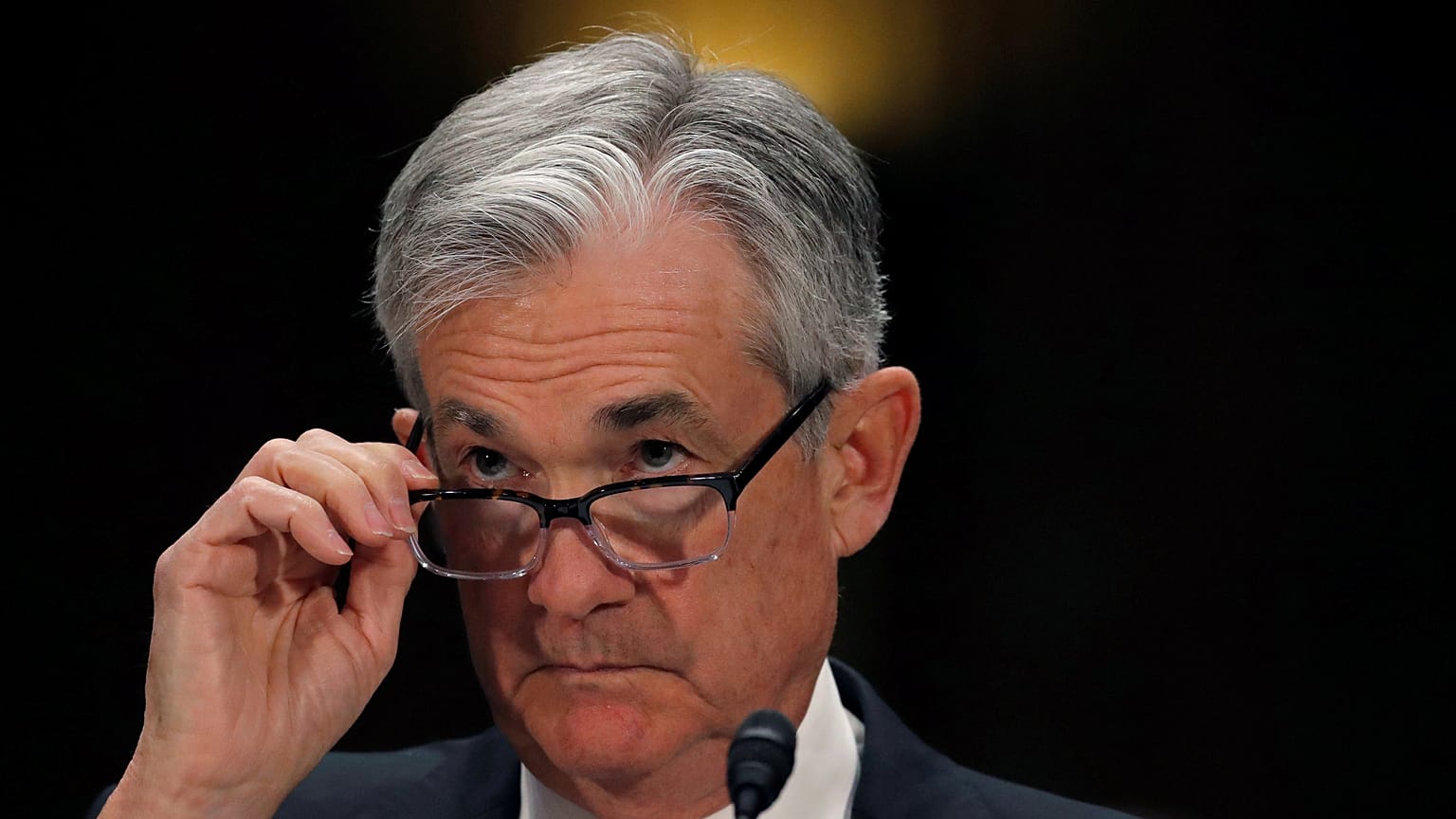 FED: Προβλέψεις για επιβράδυνση της ανάπτυξης
