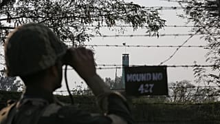 Un soldat des forces de sécurité des frontières indiennes (BSF) 