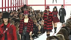 Fashion week : la femme selon Dior et Saint Laurent