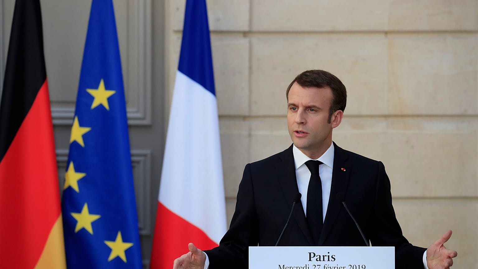 Macron'dan Londra'ya sert mesaj: Brexit'in ertelenmesi için ikna edici açıklama yapın