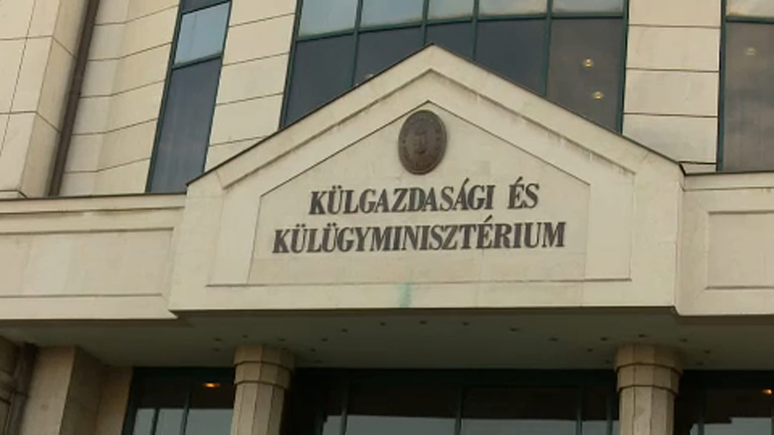 297 milliárdért épül akkugyár Komáromban