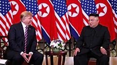 Trump'a soru yönelten 3 gazeteci program dışına çıkarıldı