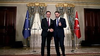 AB Komisyonu Başkan Yardımcısı Katainen: Türkiye ile müzakereler bitmedi yalnızca durdu