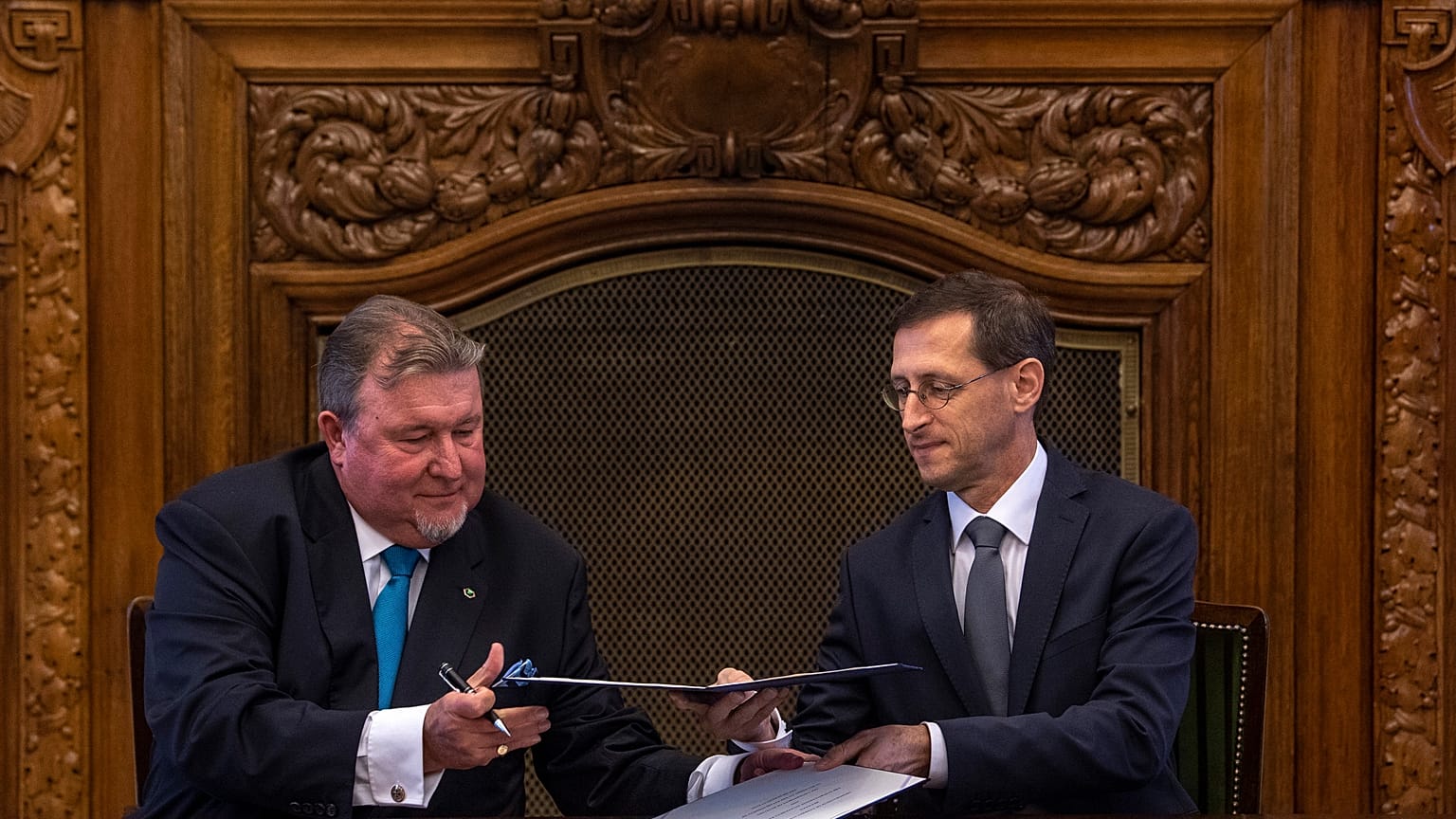 Kiváltságos helyzetben a Putyinhoz közeli bank Budapesten