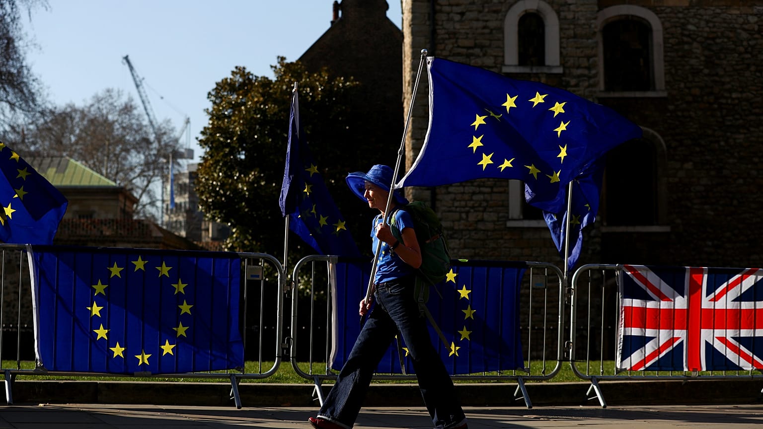 Brexit - Tíz éve nem volt ilyen alacsony a nagy-britanniai EU-s bevándorlás