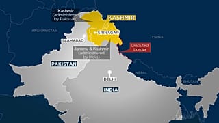 The current border between Pakistan and India running through Kashmir