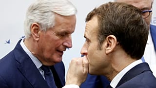 Politischer Flirt zwischen Macron und Barnier