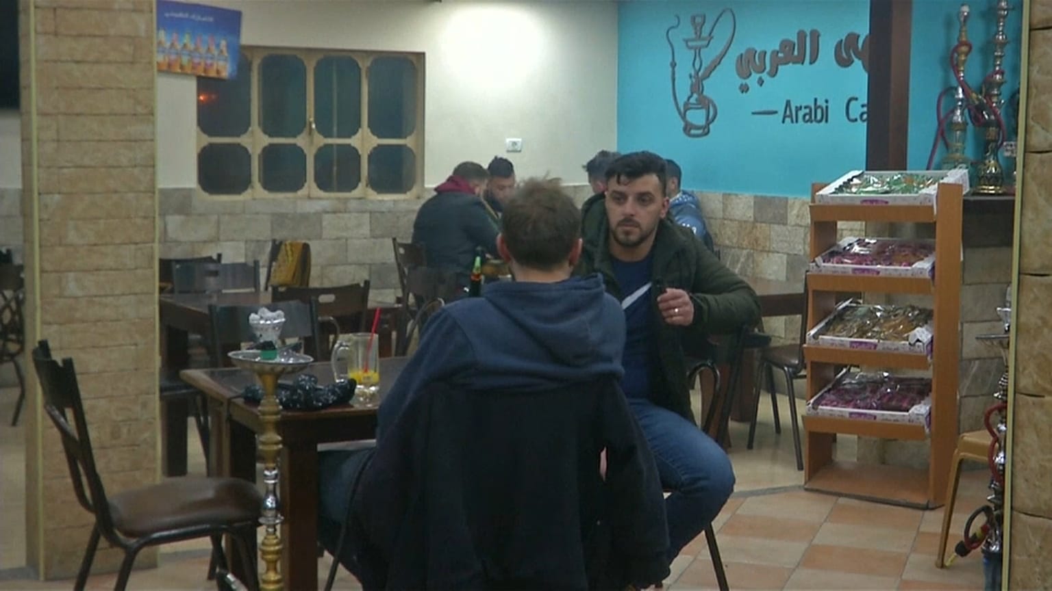 من داخل مقهى بفلسطين