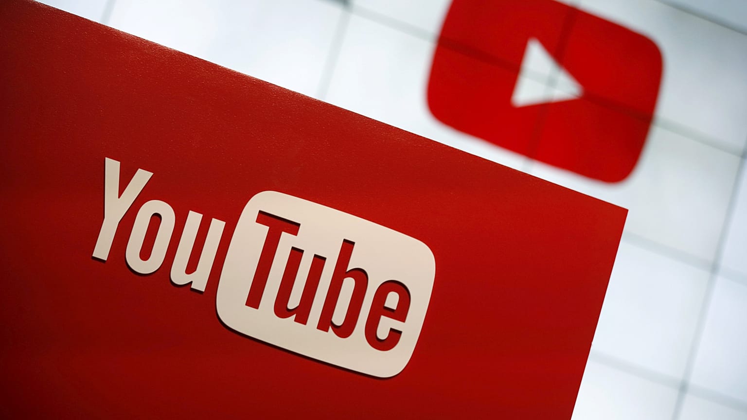 Youtube'dan pedofiliye karşı milyonlarca çocuk videosuna yorum engeli