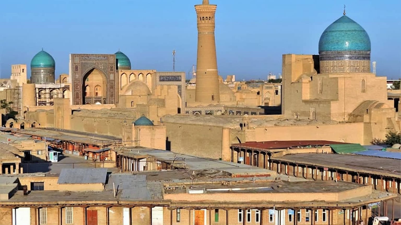 التفاعل العربي الخراساني في نماذج التاريخ الممتد 