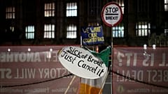 Menekülőutat keresnek a britek