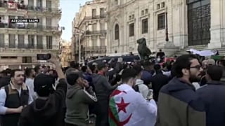 متظاهرون في العاصمة الجزائر
