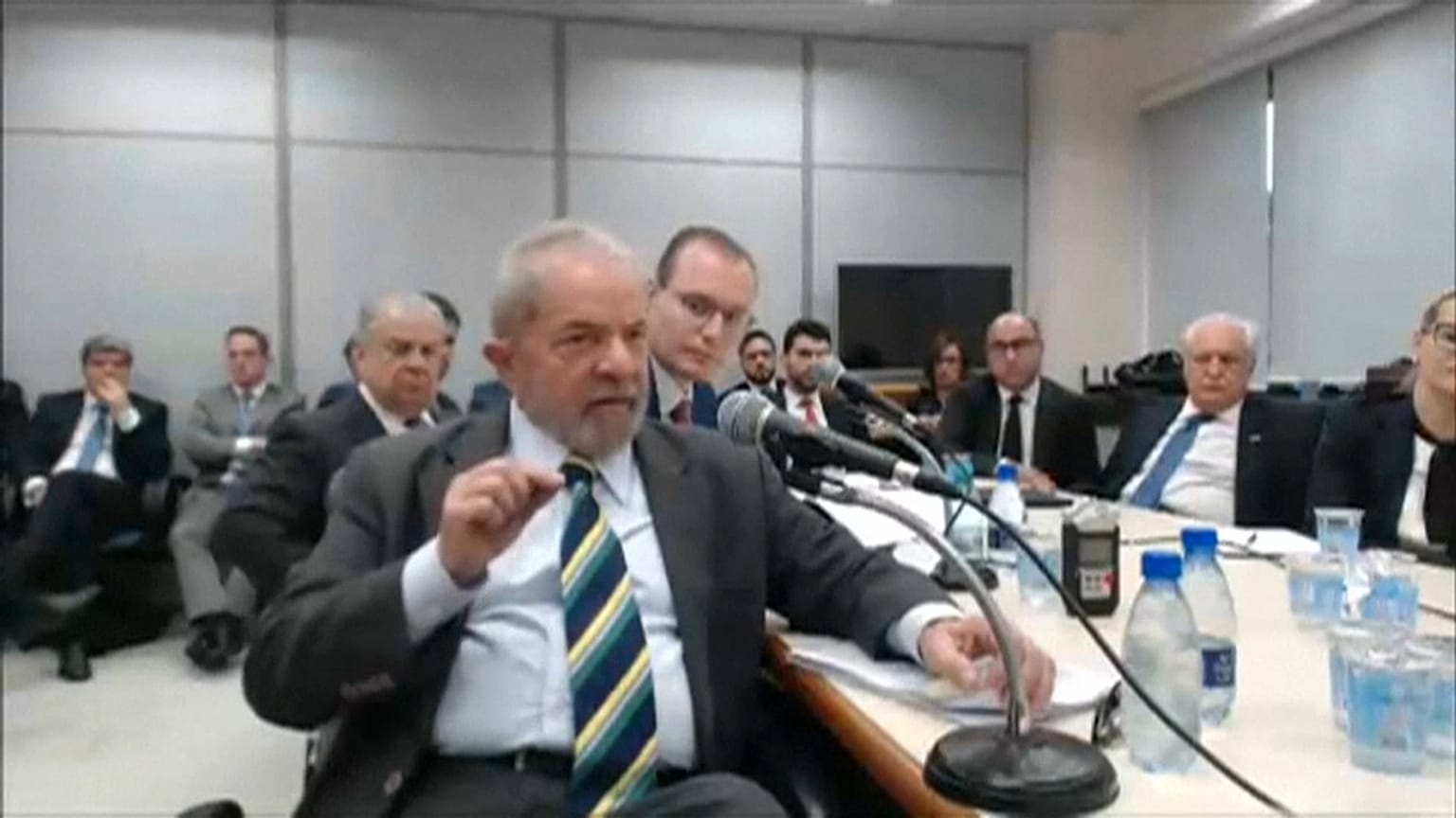 Lula autorizado a salir de prisión para asistir al entierro de su nieto de 7 años