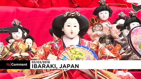 Shrine displays 1,000 colourful dolls to mark Japan's girls' festival 
